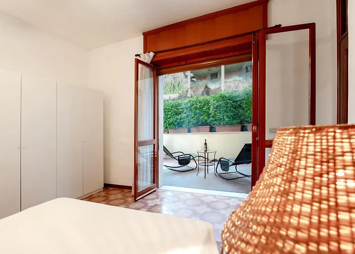 Country Mood فيلة